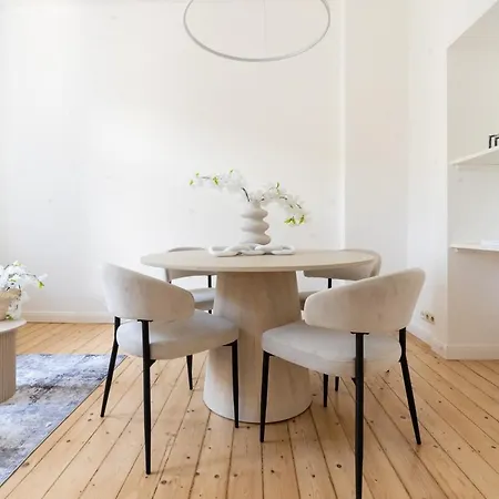 Apartment 2br - Zentral - Modern - Wifi - Kaffee - Business - Netflix *