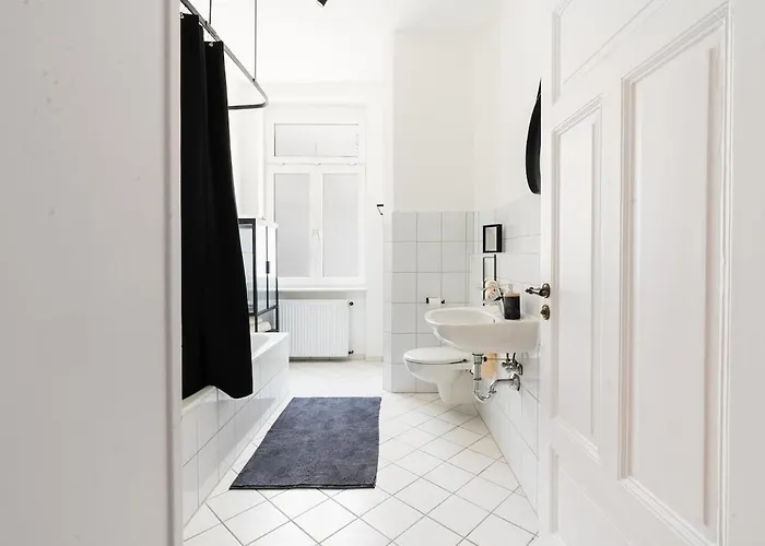 2br - Zentral - Modern - Wifi - Kaffee - Business - Netflix 아파트 *